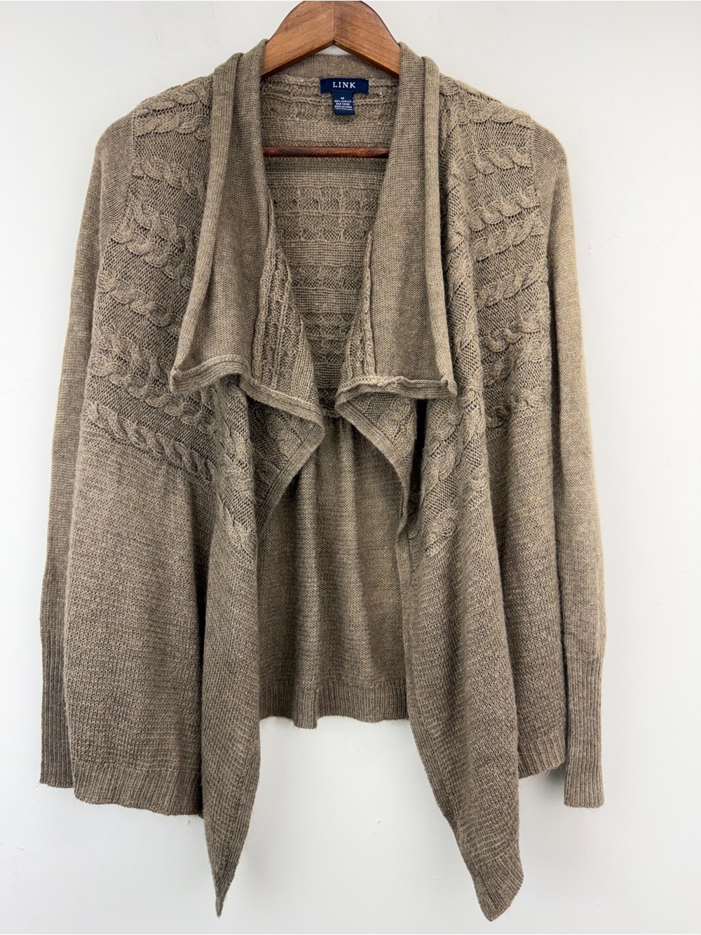 Link size Medium Women’s Tan Draped Open Front Cable-knit Cardigan Sweater